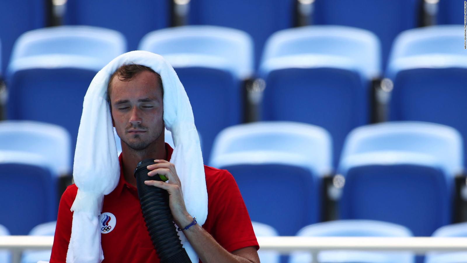 daniil-medvedev-asks-who-will-take-responsibility-if-he-dies-in-tokyo-olympics-heat-and