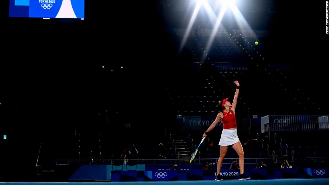 Switzerland&#39;s Belinda Bencic serves to the Czech Republic&#39;s Marketa Vondrousova during the gold-medal tennis match on July 31. Bencic won 7-5, 2-6, 6-3.