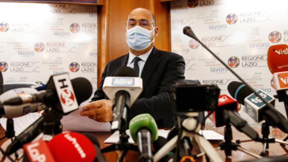 Nicola Zingaretti, presidente della Regione Lazio, ha rivolto domande sull'attacco informatico durante una conferenza stampa a Roma lunedì.  