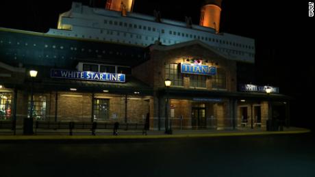 An iceberg wall collapsed at the Titanic Museum Attraction in Tennessee, injuring three people.