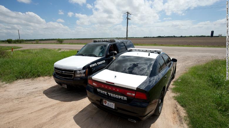 Judge temporarily blocks Texas order targeting transport of migrants
