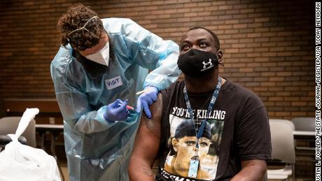 If you&#39;re not protected against Covid-19, the virus &#39;will find you, it will infect you,&#39; expert says 