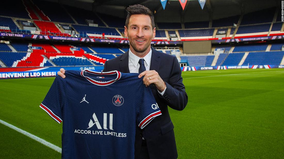 Lol Derde Heer Lionel Messi signs two-year contract with Paris Saint-Germain - CNN