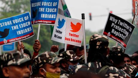 Twitter blocks Indian opposition accounts for revealing identity of child allegedly raped and murdered
