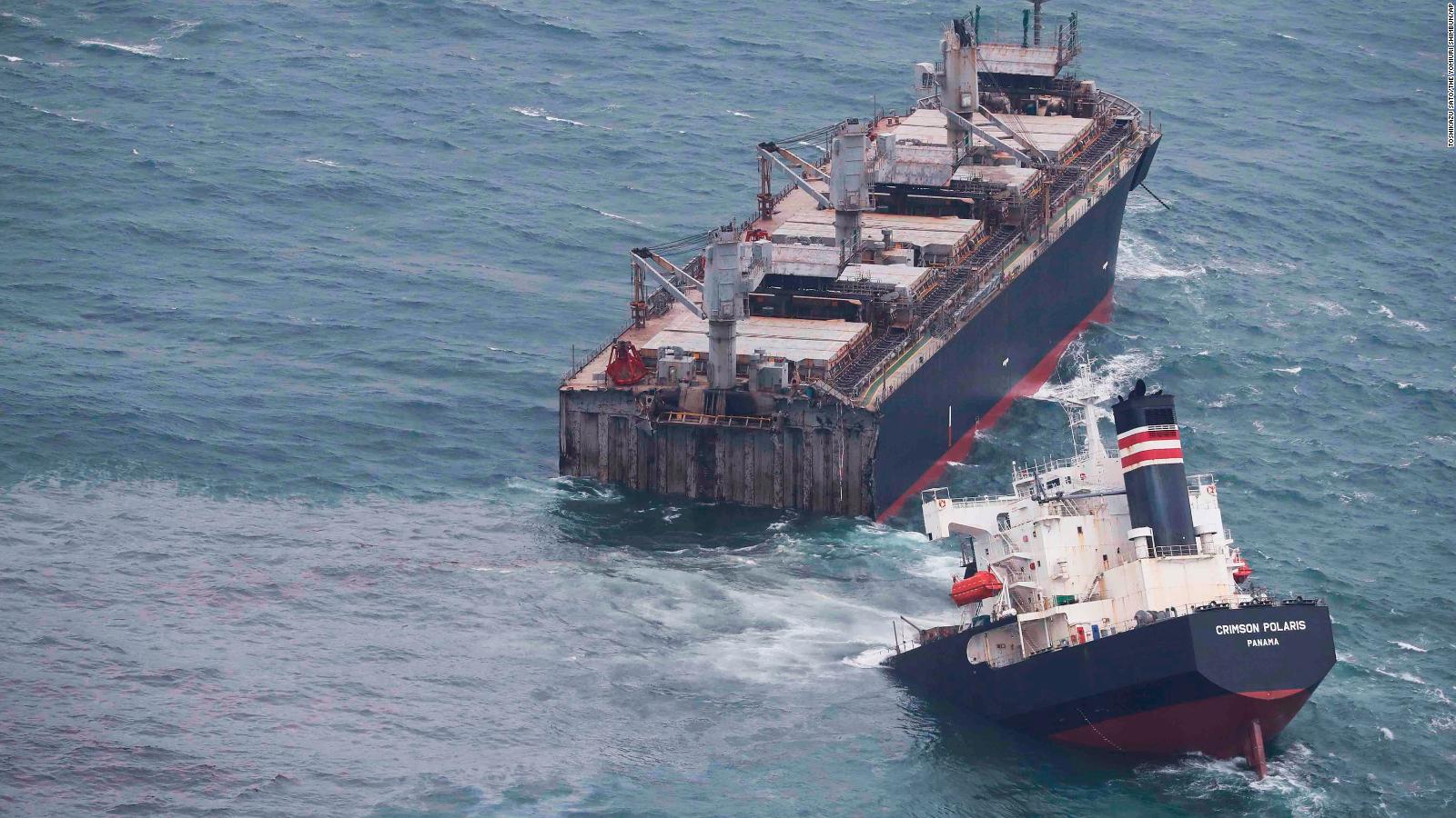 Ship Runs Aground And Splits In Two In Japan Cnn