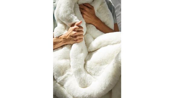 Unhide The Marshmallow 2.0 Medium Faux Fur Throw Blanket