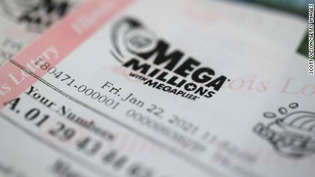 Man wins lottery with numbers he saw on TV