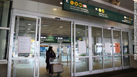 Canada announces vaccine mandate for air travel