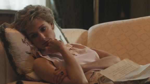 Elizabeth Debicki as Princess Diana in Netflix's 