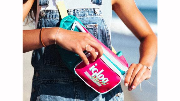 Igloo '90s Retro Collection Fanny Pack Portable Cooler