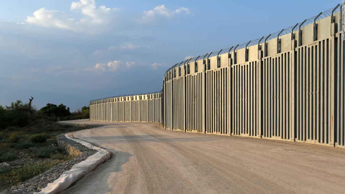 Grécko kvôli obavám z afganskej migračnej krízy končí s múrom na hranici s Tureckom