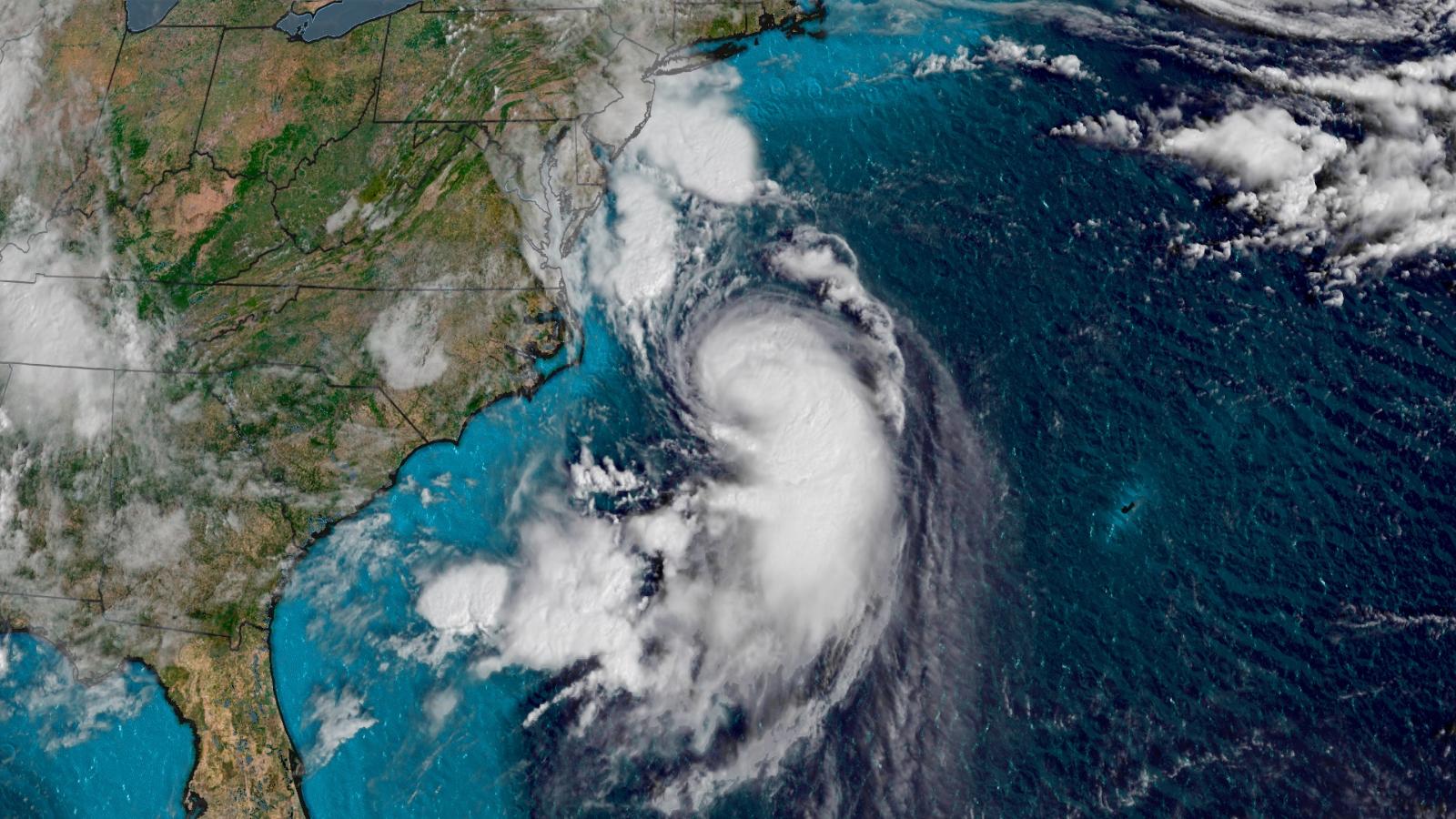 Hurricane Henri Parts of Northeast begin to feel first impacts of