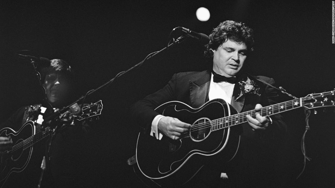 Don Everly, of harmonizing rock 'n' roll duo the Everly Brothers, dies at 84
