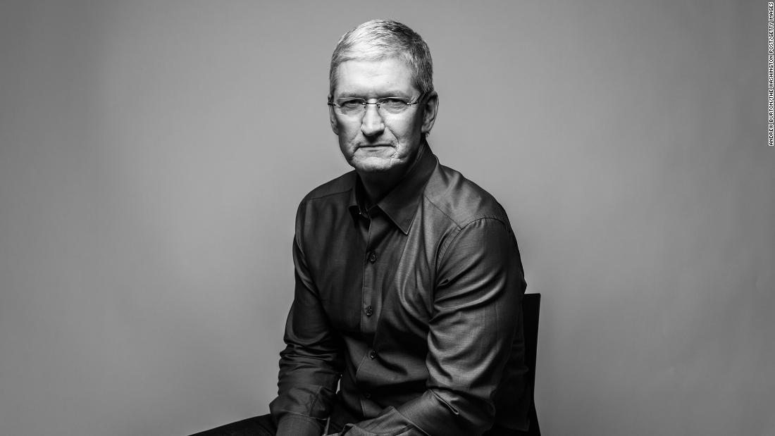 Apple CEO Tim Cook poses for a portrait at Apple&#39;s global headquarters in Cupertino, California on July 28, 2016.