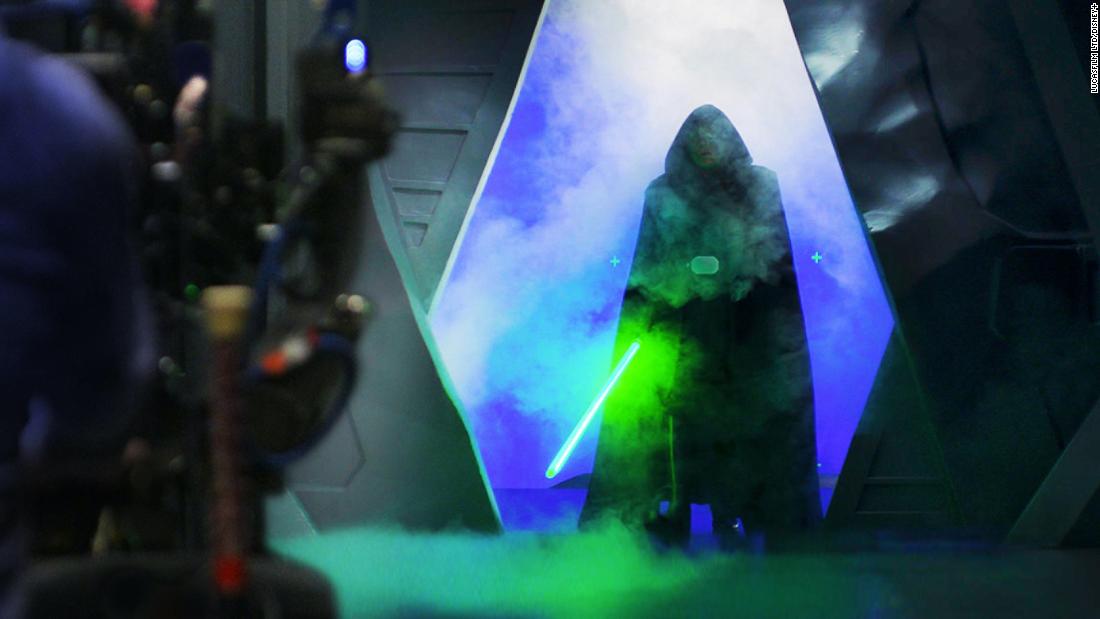'The Mandalorian' reveals the tricks that brought Luke Skywalker back