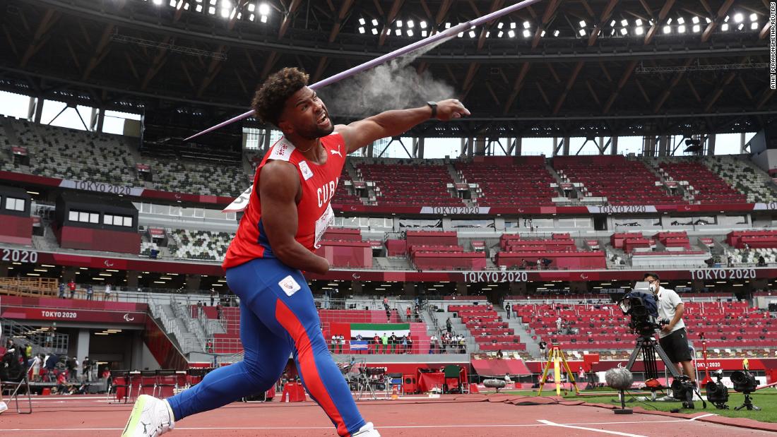 Cuba&#39;s Guillermo Varona Gonzalez competes in the javelin final on August 30.