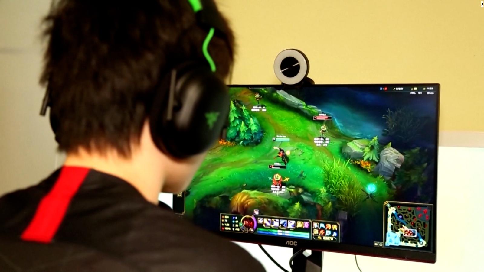 China bans kids from playing online video games during the week - CNN