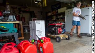 Lost power after Hurricane Ida? Here&#39;s how to safely use a generator 