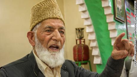 Syed Ali Shah Geelani delivers a speech in the former state of Jammu and Kashmir on March 30, 2018.