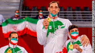 Morteza Mehrzadselakjani, The Tallest Paralympian In History, Helps ...