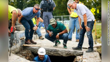 Search for 1887 time capsule under Robert E. Lee monument a lost cause, official says