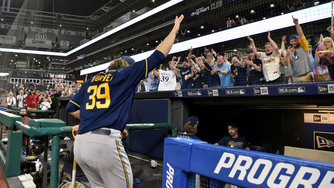 2 Milwaukee Brewers combine to throw MLB's record 9th no-hitter this season