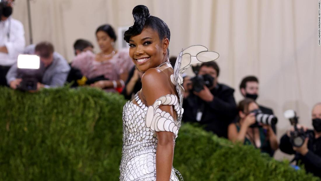 Actress Gabrielle Union wore a custom sculptural gown by designer Iris Van Herpen.  Made from over 10,000 laser cut &#39;liquid&#39; fabric spheres, the dress took over 1,400 hours to create.