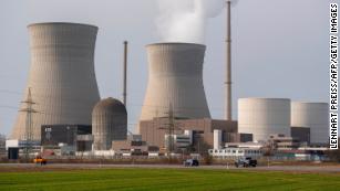 Una planta de energía nuclear en Gundremmingen, Alemania, el 26 de febrero de 2021. Alemania está reduciendo su uso de energía nuclear, mientras que Nueva Zelanda todavía la prohíbe por completo.