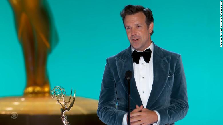 Jason Sudeikis zings 'SNL' boss Lorne Michaels in Emmys speech
