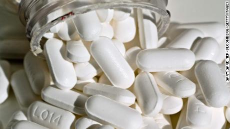 Experts say common painkiller should be investigated for possible risks to developing fetuses