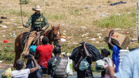 DHS temporarily suspends use of horse patrol in Del Rio