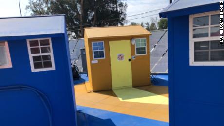 These tiny homes in Los Angeles offer the city&#39;s homeless a new lease on life
