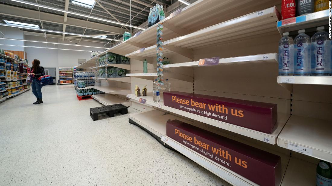 210928090736-empty-grocery-shelves-uk-09