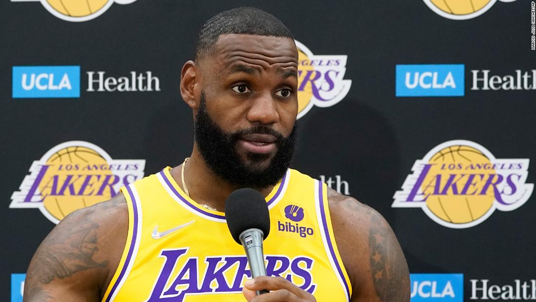 LeBron James' controversial vaccination stance: It's a mystery