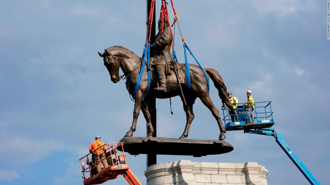 virginia-to-begin-removal-process-of-robert-e-lee-statue-pedestal-in-richmond-governor-says