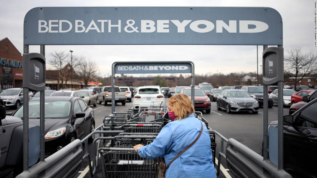 You are currently viewing Bed Bath & Beyond shares tank on reports that suppliers have halted product shipments – CNN