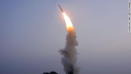 Corea del Norte & quot;  recientemente desarrollado & quot ;;  Un misil antiaéreo fue probado el 30 de septiembre, según medios estatales.