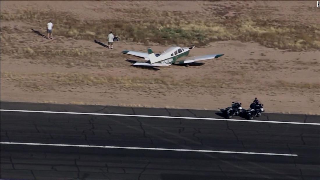 2 dead in midair collision between a plane and helicopter in Arizona