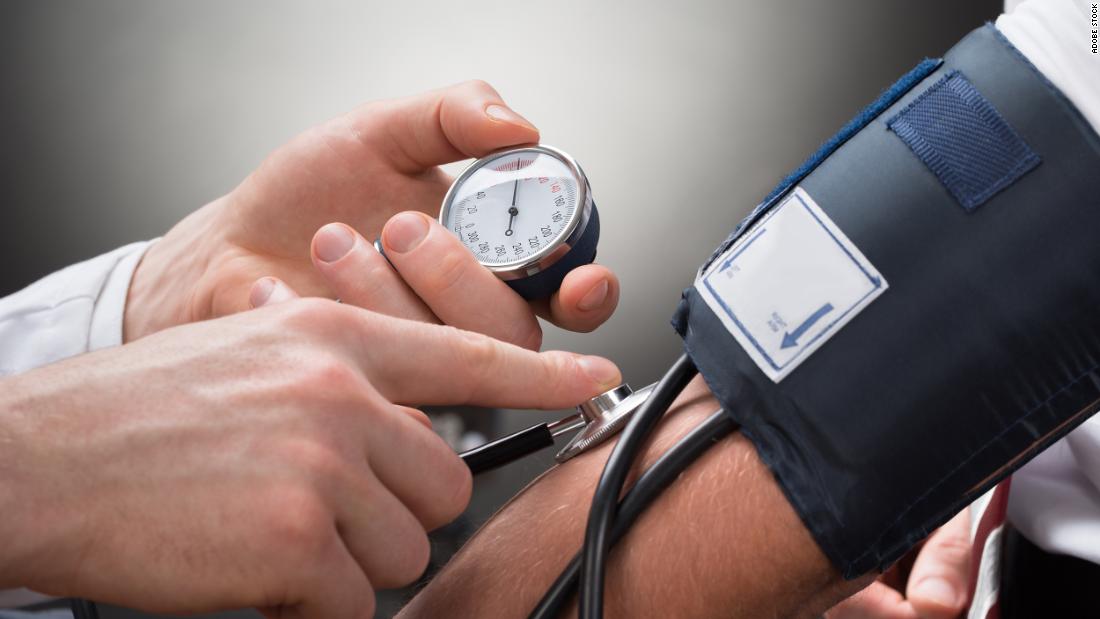 High blood pressure in young adults is linked to smaller brain sizes and dementia, a study finds