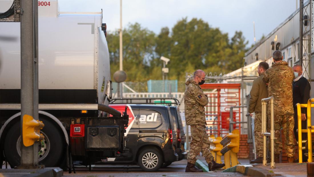 Soldiers are delivering fuel in Britain as shortages persist
