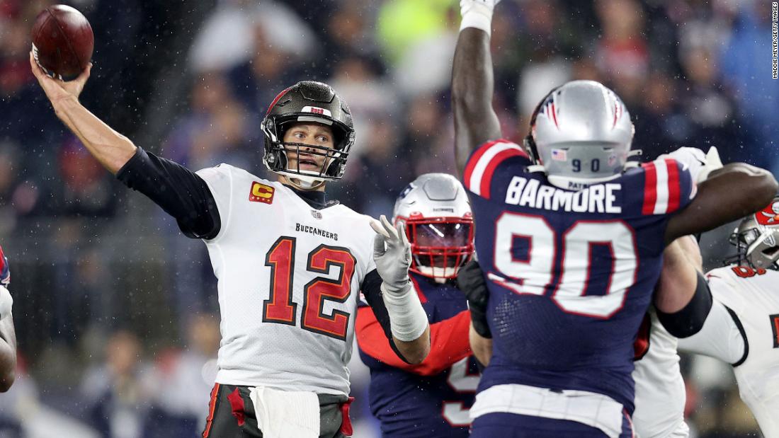 Patriots travel to London to face the Buccaneers