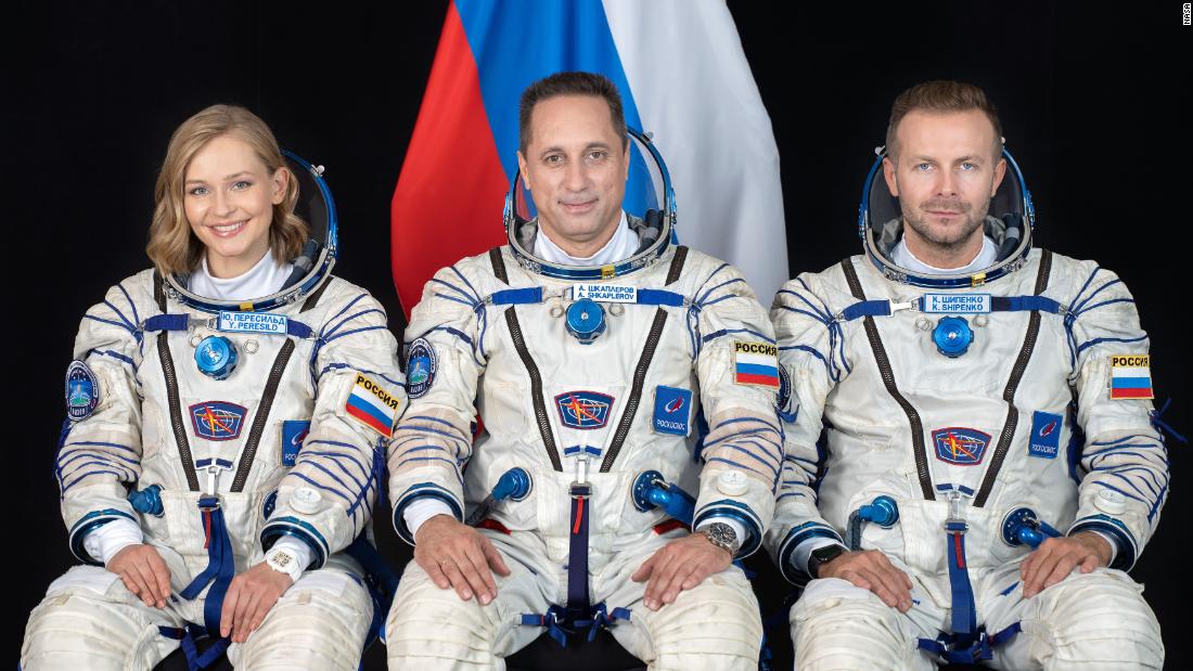 Russian crew wraps trailblazing movie in space, ready to return to Earth