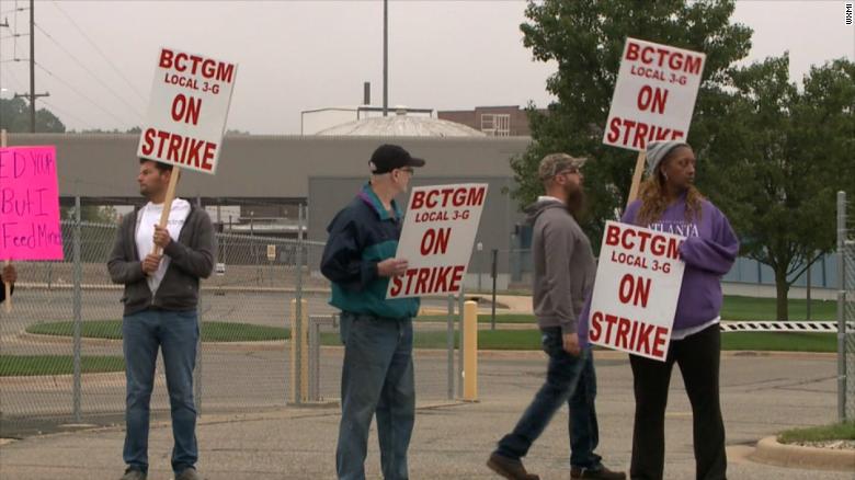 Kellogg's workers go on strike