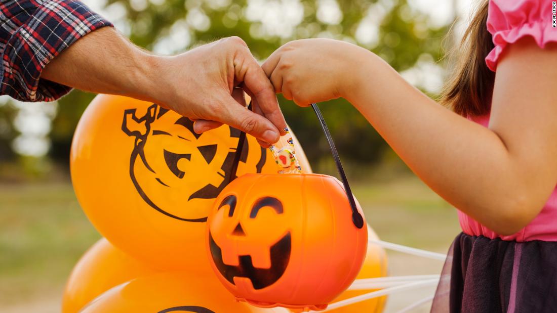 Should you let Halloween be a candy free-for-all? Maybe, experts say CNN.com – RSS Channel