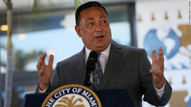 Rock star Miami police chief Art Acevedo’s future is on thin ice 6 months into job