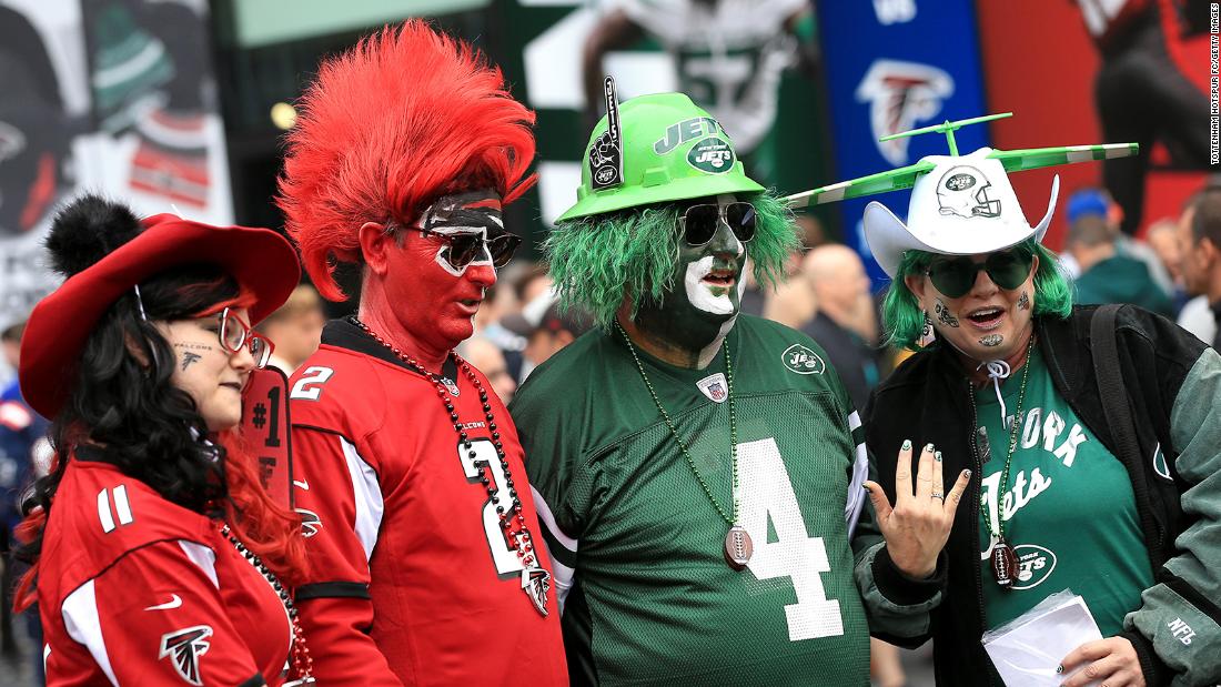 Atlanta Falcons vs. New York Jets: Myriad colors, a makeshift kicking net and the national anthem sung from atop the stadium: the NFL returns to London