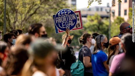 Texas abortion law to remain in force, federal appeals court says