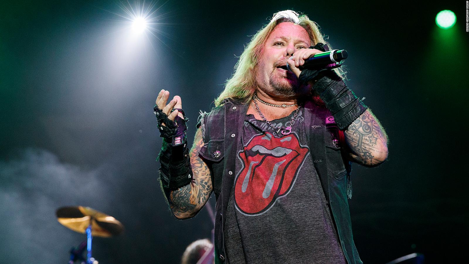 Vince Neil hurt in fall from stage at Tennessee rock festival - CNN