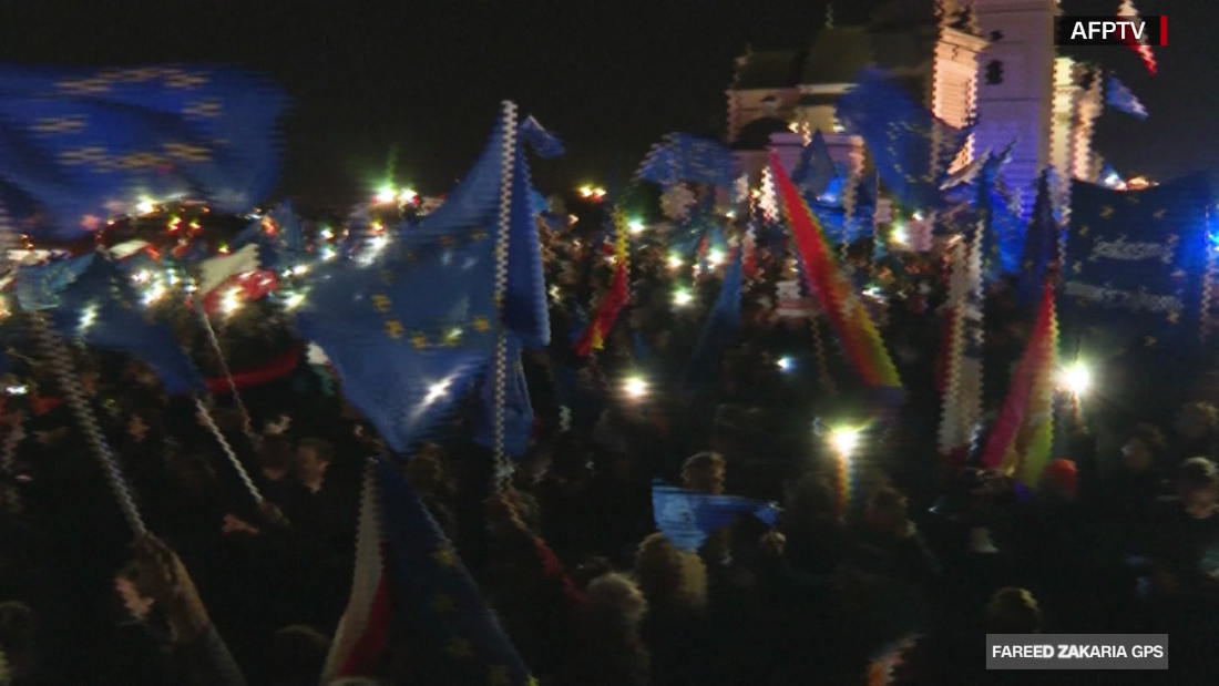 Poland's High-Court Move Unnerves EU, but Not Many Voters - WSJ