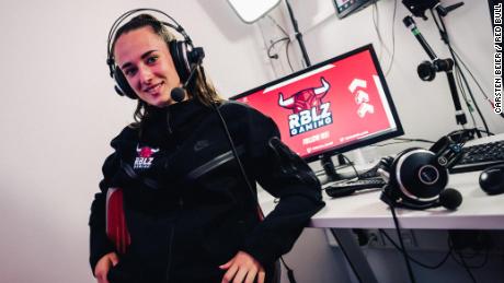 Lena Güldenpfennig started to play more of FIFA the game during lockdown, eventually entering a DFB tournament and winning, catching the attention of RBLZ Gaming.